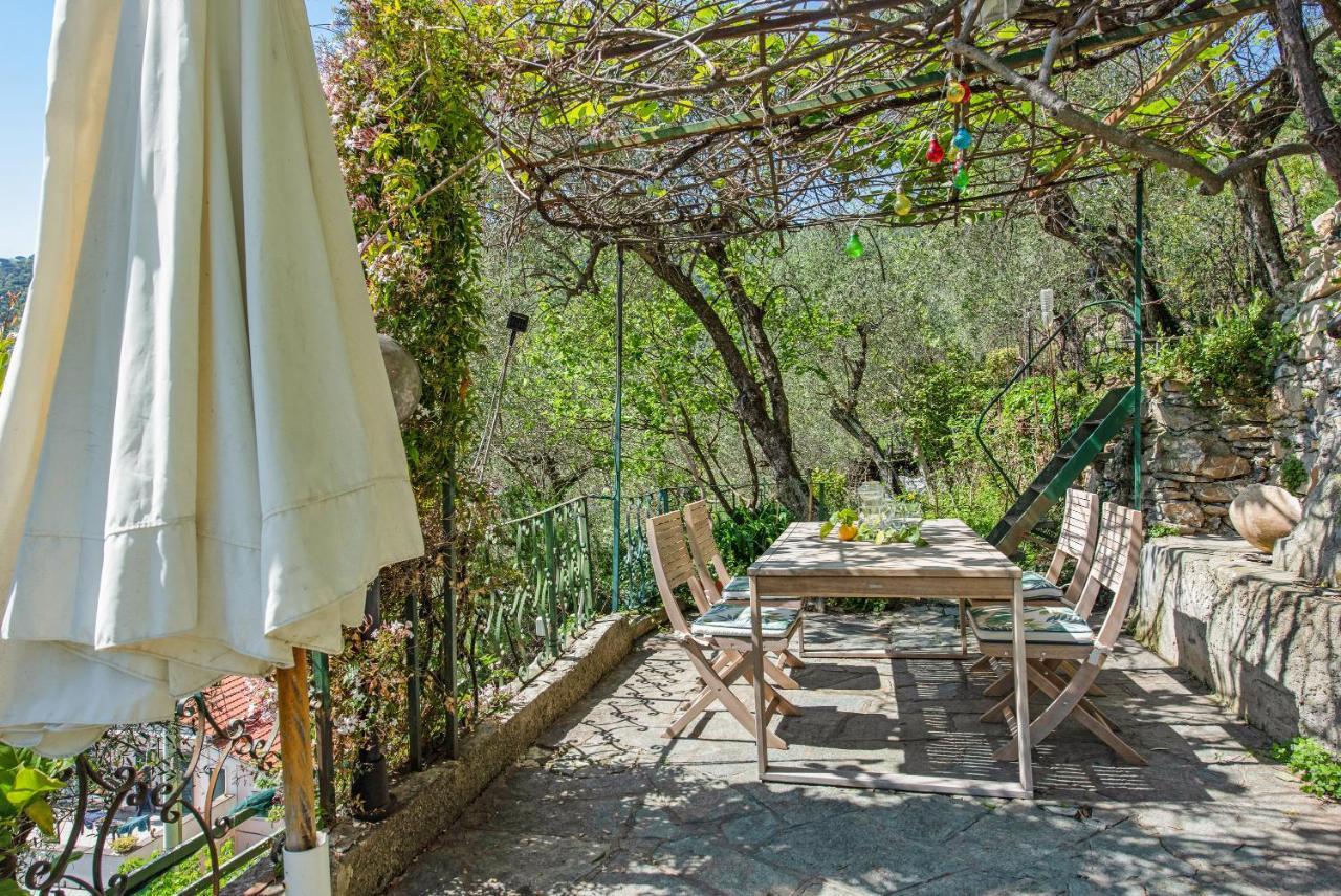 Tavernetta in campagna Zoagli Esterno foto