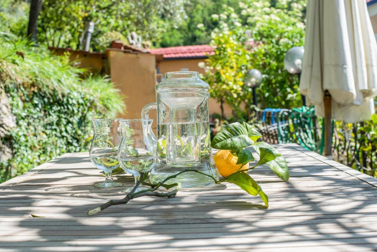 Tavernetta in campagna Zoagli Esterno foto